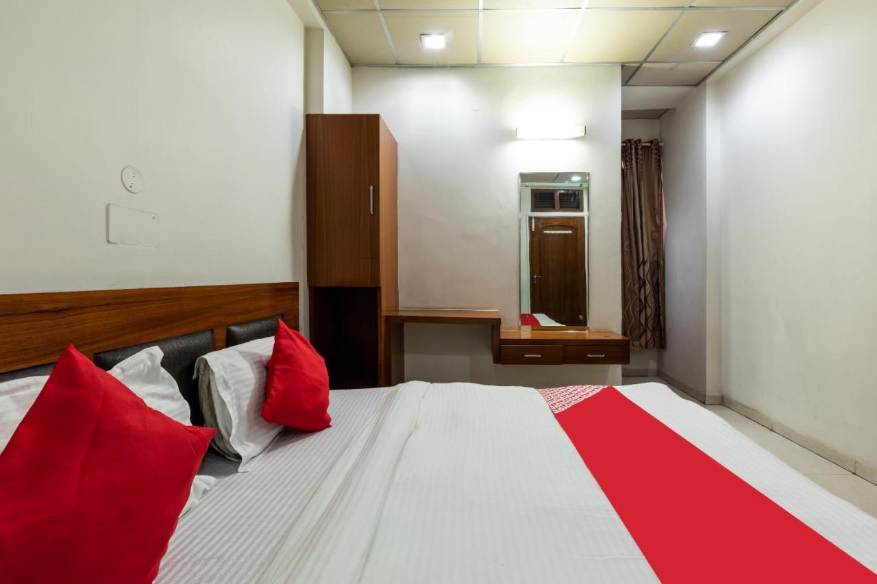 Capital O 47403 Hotel Manjeet Bhopal Exterior photo