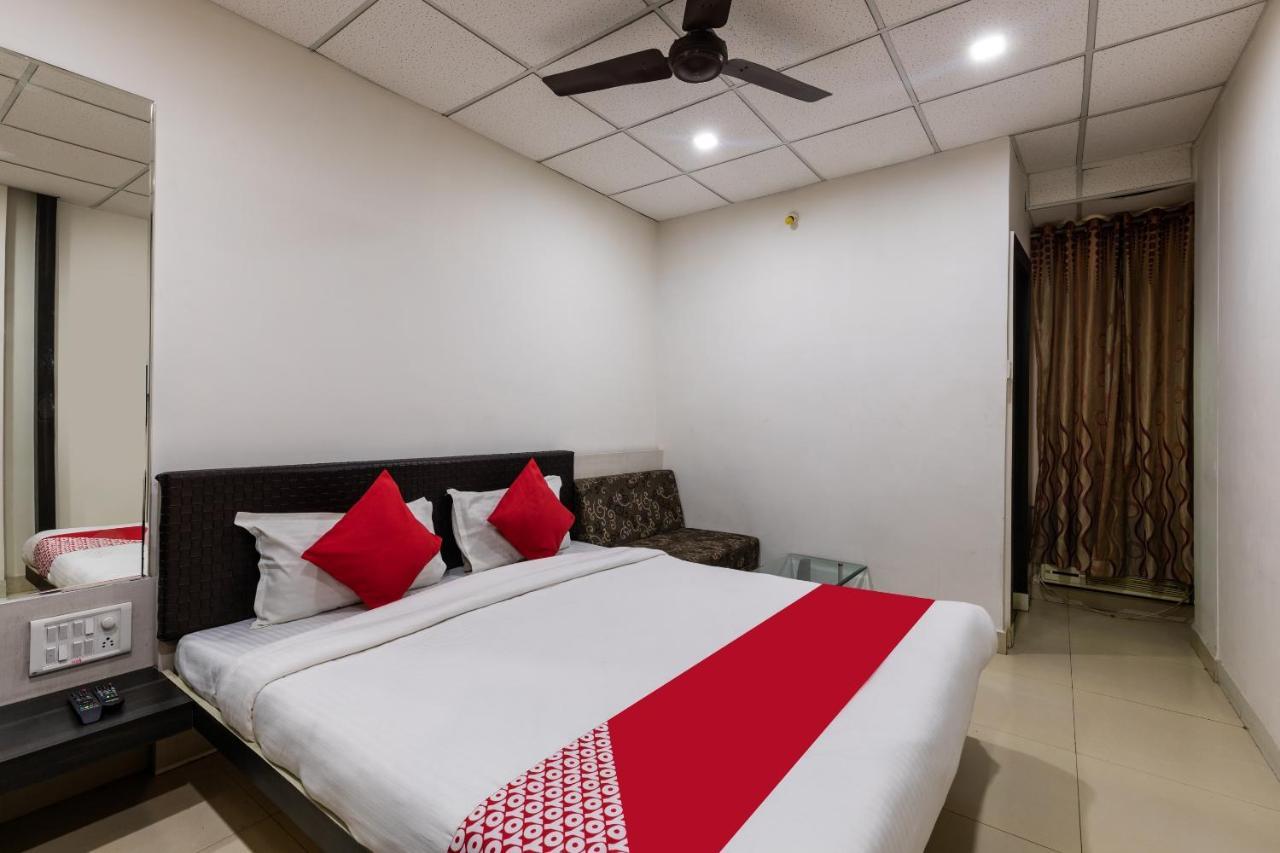 Capital O 47403 Hotel Manjeet Bhopal Exterior photo