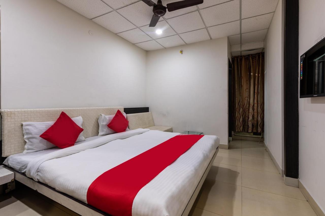 Capital O 47403 Hotel Manjeet Bhopal Exterior photo